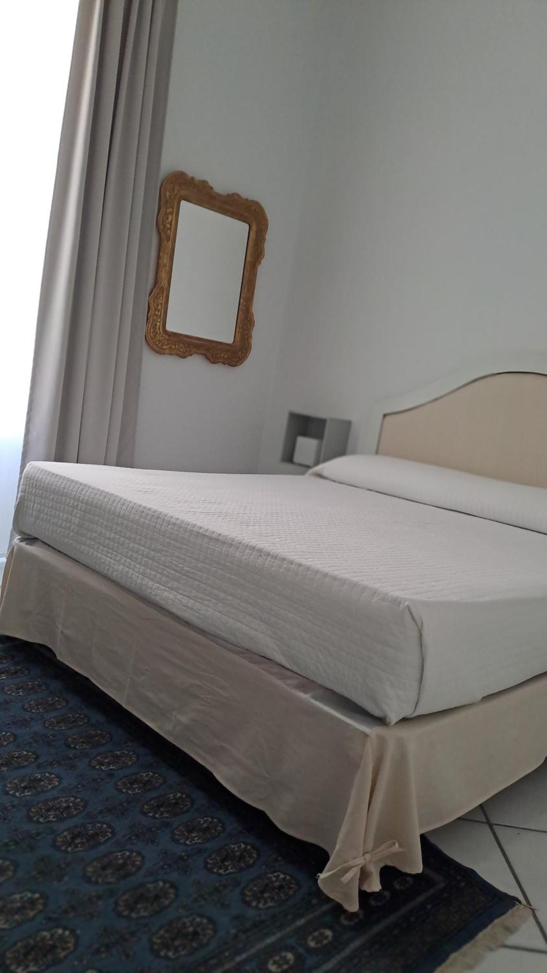 Grimaldi Apartment Σαλέρνο Εξωτερικό φωτογραφία